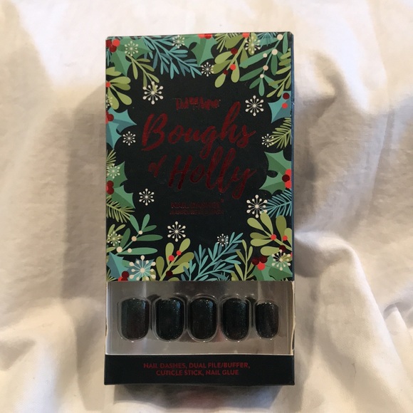 Red Aspen Nail Dashes “Boughs of Holly” Dark Green Glitter Nails - Picture 4 of 10